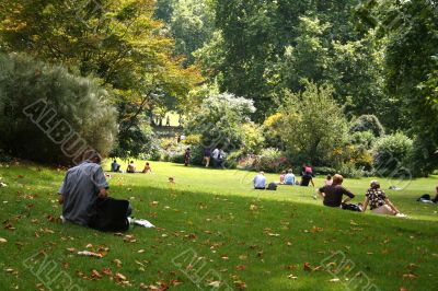 The people have a rest in park