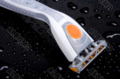 Razor 3