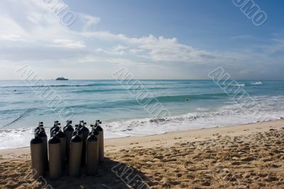 Compressed air tanks
