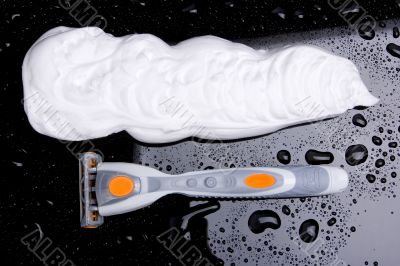 Razor and cream 3