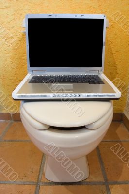 Laptop on WC 1