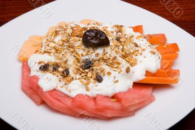 Fruit salad and youghurt