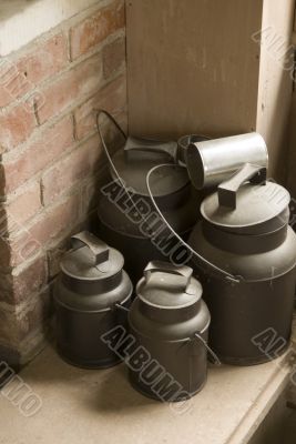 Shaker Milk Churns