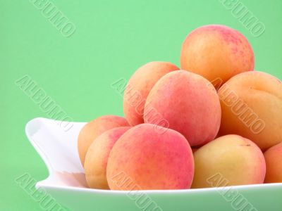 pile of apricots