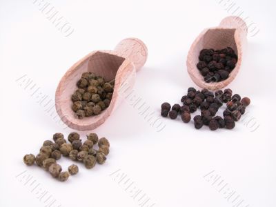 black and green pepper