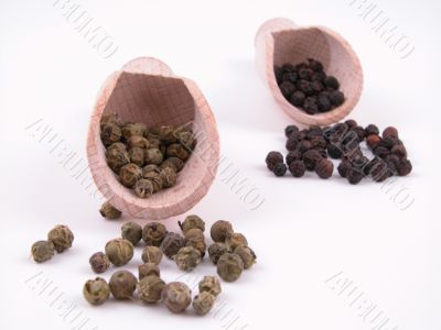 black and green pepper