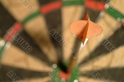 dart in the aim