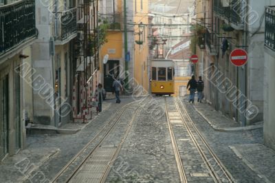 tranway in lisbon