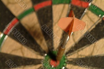 dart in the aim