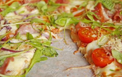 ham, cheese and rocket pizza