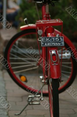 red bycicle