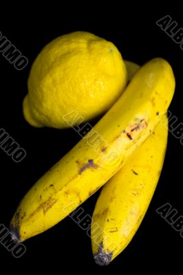 Bananas and lemon