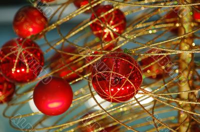Red christmas bulbs