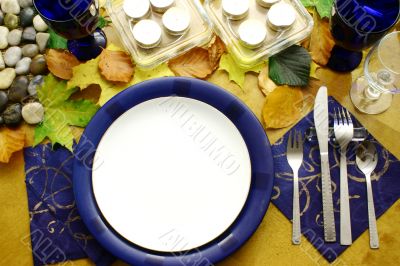 Plates ready for dinner