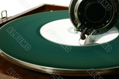 old gramophone&new cd