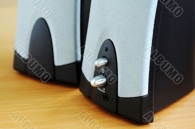 Computer speakers