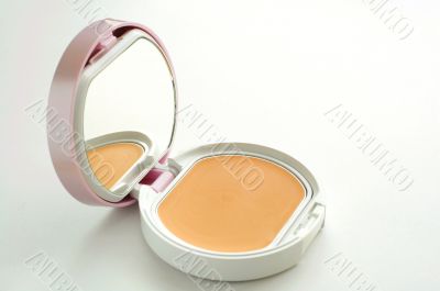 The facepowder, vanity case