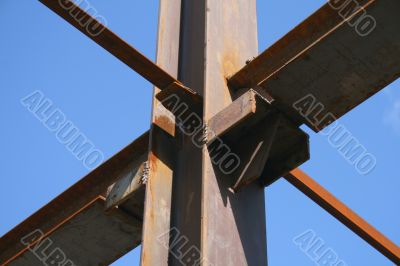 Metal constructions