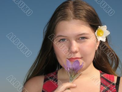 Girl with the flower