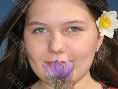 Girl with the flower