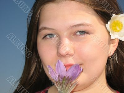 Girl with the flower