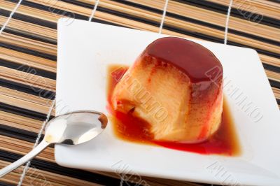 vanilla cream and caramel dessert