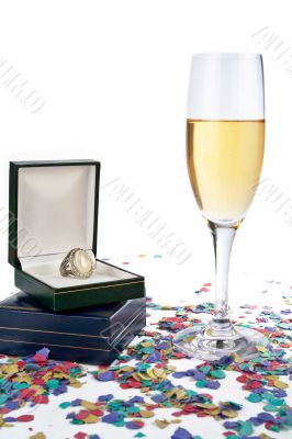 Champagne glass with ring