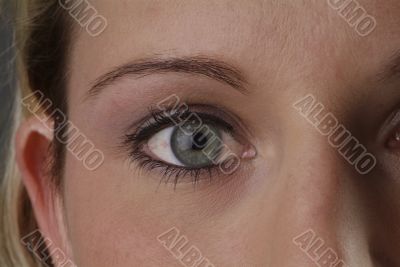 blue woman eye