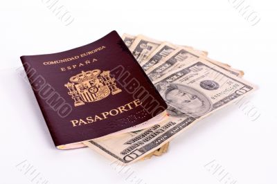 Money in the Spanish passport