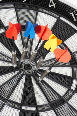 Bulls eye with 5 arrows