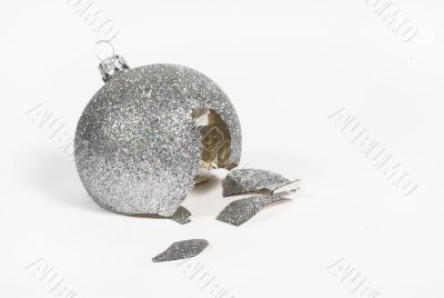 broke christmas ball