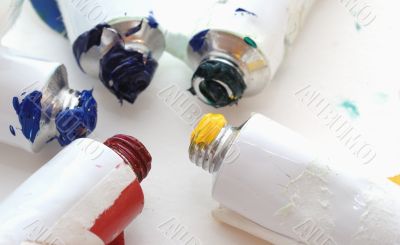 Tube oil