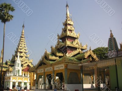 Shwedagong pagoda