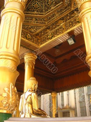 Shwedagong pagoda
