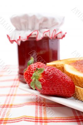 Strawberries and toasts