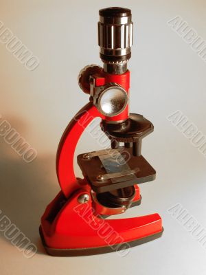 Microscope