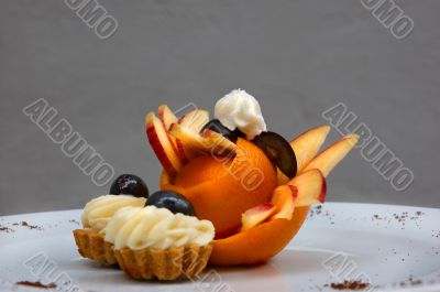 petit four with fruit design