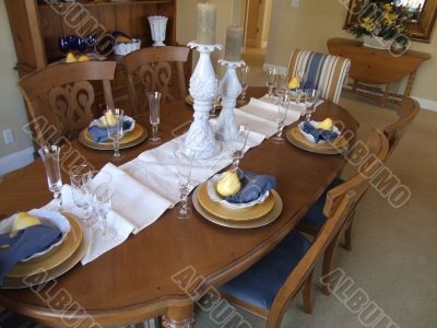 Dinning Room Table