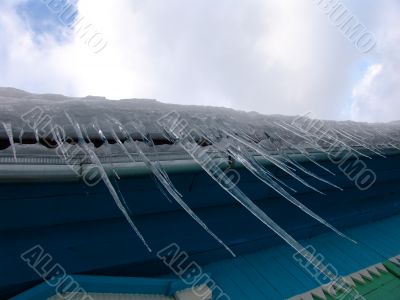 Roof icicles