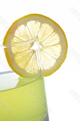 Lemon juice with a slice