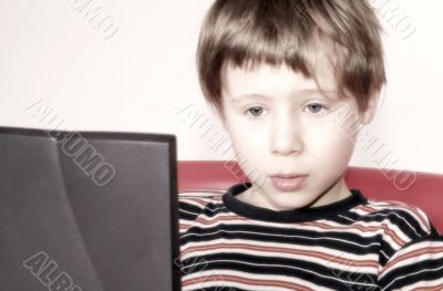 chid with laptop