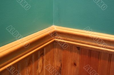 Corner moulding