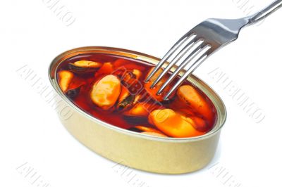 The fork above the mussels