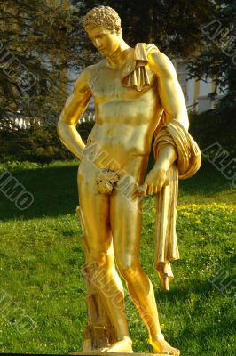 gold monument