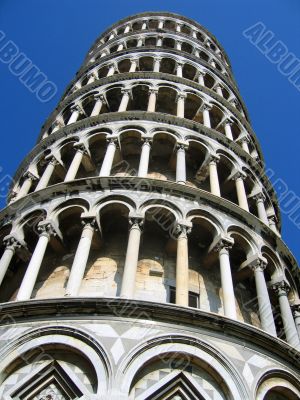 Pisa tower - close up (1)