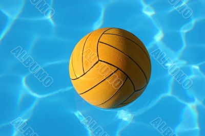 Waterpolo ball in pool (1)