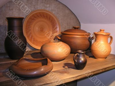 A set of earthenware crockery