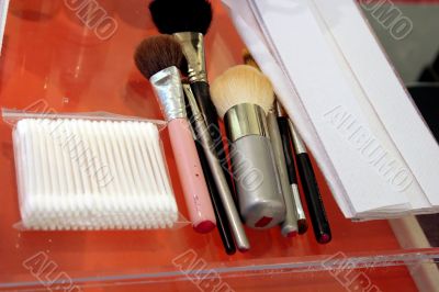 Makeup Equipment