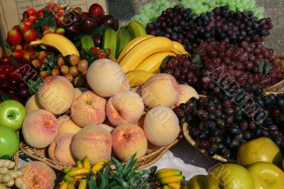 Plastic fruit