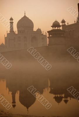 Taj Mahal, sunrise
